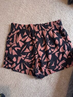 High Rise Linen Pull On Shorts